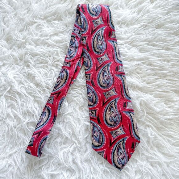 Vintage Christian Dior Monsieur 100% Silk Tie - Red Paisley Pattern - Picture 6 of 7